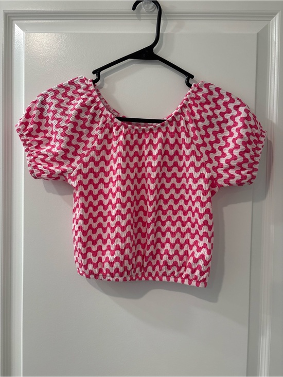 bcg Other - bcg Pink & White Wave-Print Puff Sleeve Blouse